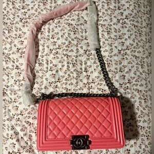 Chic Pink Quilted Chain Bag
